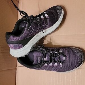 Merrell size 7 1/2 Fly Strike